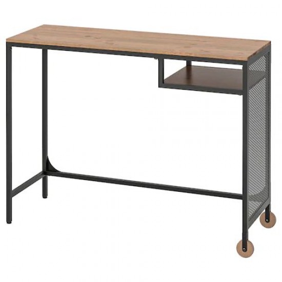 Teacher’s Desk 03